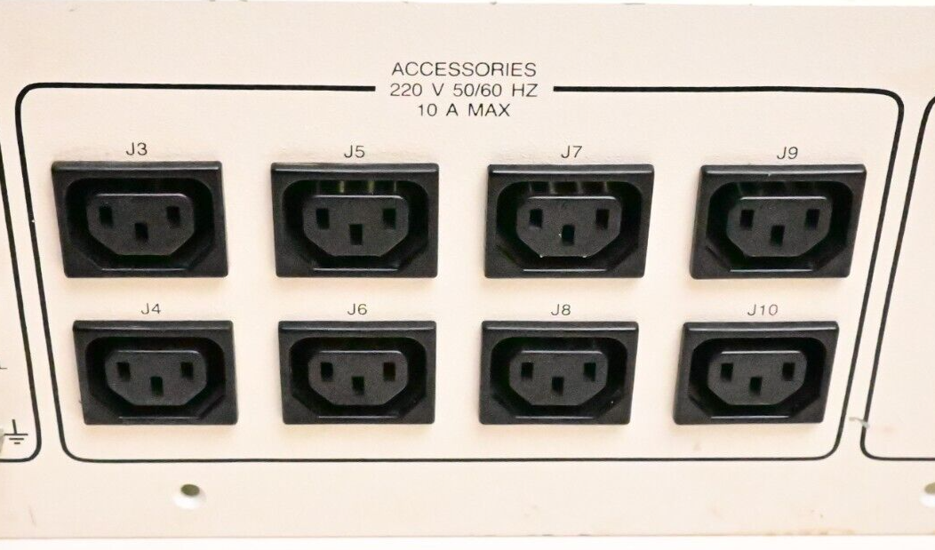 Finnigan TSQ7000 220V Power Distribution Module Panel 70001-60057 Twist-Lock IEC