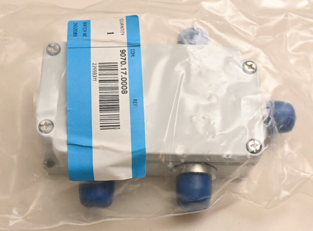HUBER+SUHNER 9070.17.0008 5x N-Female Metal RF Enclosure 115mmx64mm Weatherproof