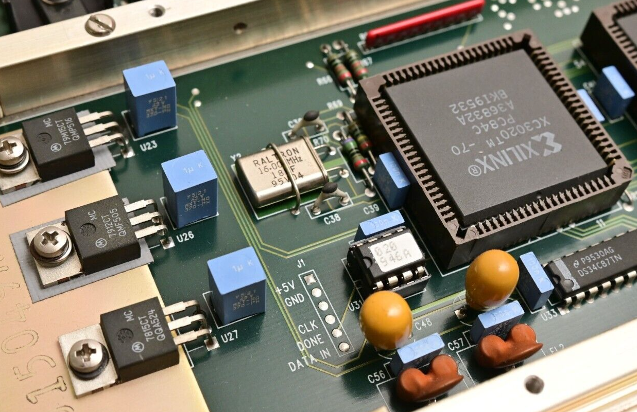Sciex API 100 Mass Spectrometer QPS Exciter Card Analog Devices AD569JN 015650-B