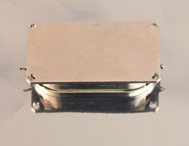 MACOM 7R209-S006 RF Isolator/Circulator 2-Port Surface Mount Used