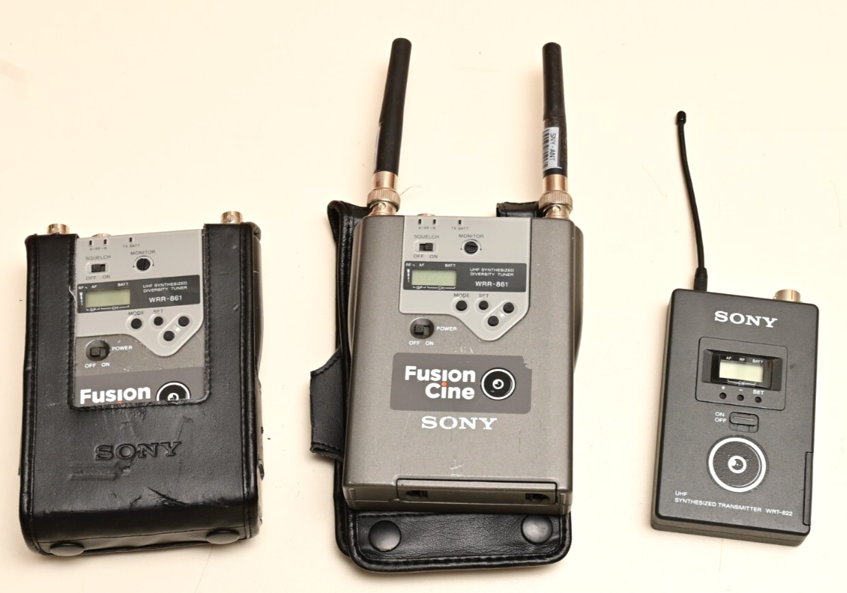 Sony Wireless Microphone UHF Transmitter & Receiver Tuner Lot WRT-822 WRR-861