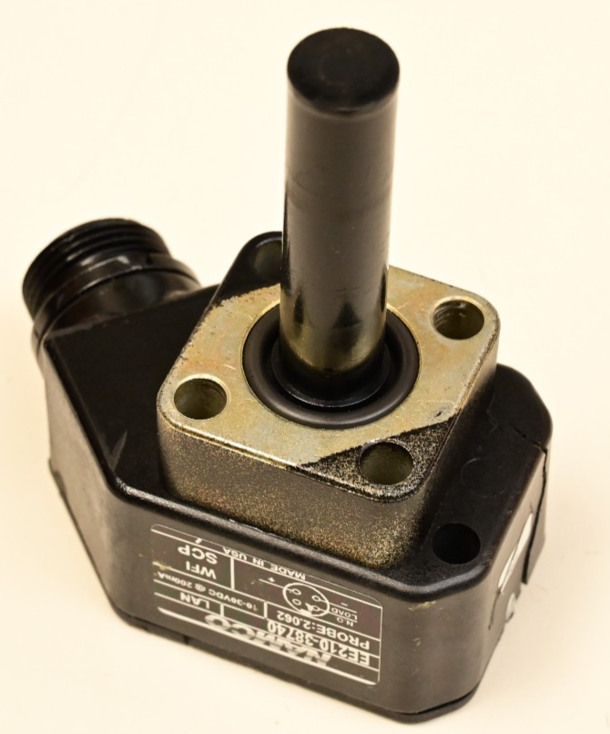 NAMCO Inductive Sensor EE210-38740 3000 PSI Hydraulic/Pneum Cylinder Probe 2.062