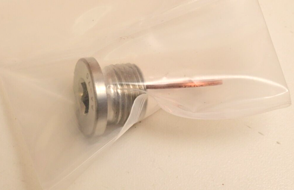 Socket Pipe Plug A4 w/ Copper Ring 16mm x 1.5mm McMaster 609-223-4039