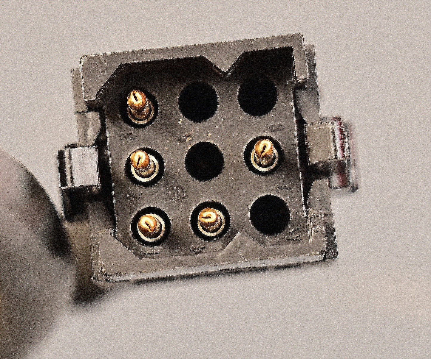 Cable with Burndy Rectangular Military-Style Connector to Gold Plated 5/9P