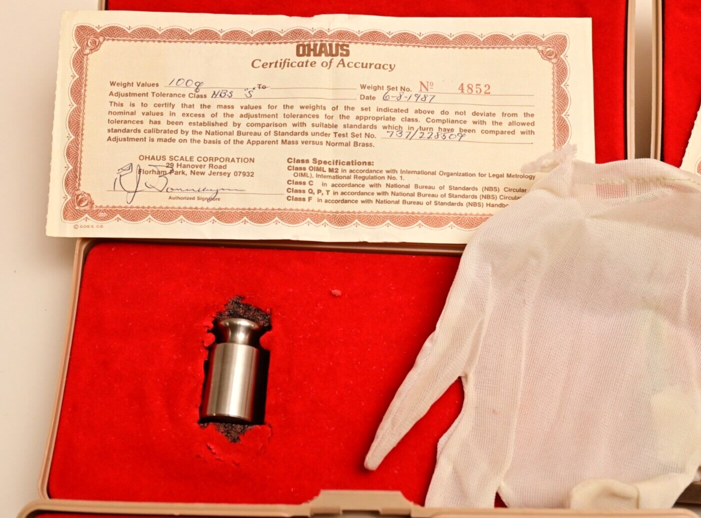 Lot of 4 Ohaus 100g Calibration Weight w/ Cases Gloves/Certificates