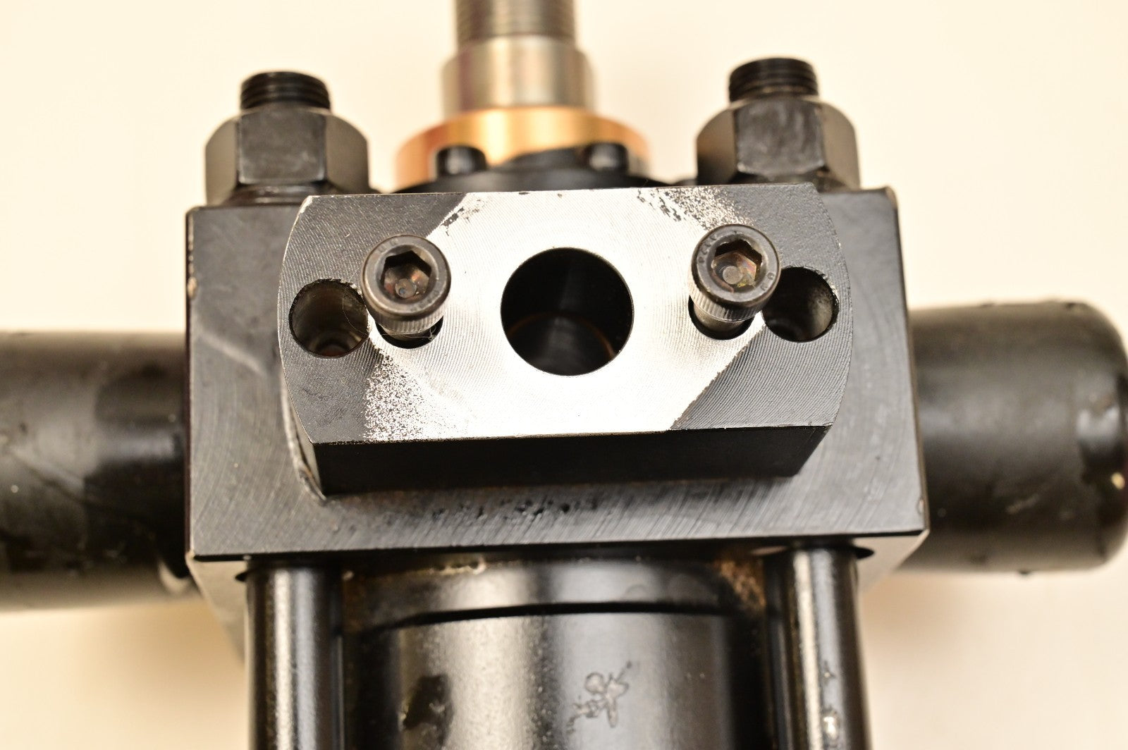 Atlas Series H Hydraulic Cylinder 2.5"x 7.5" 3000PSI H025TM101001BESV 7.50S