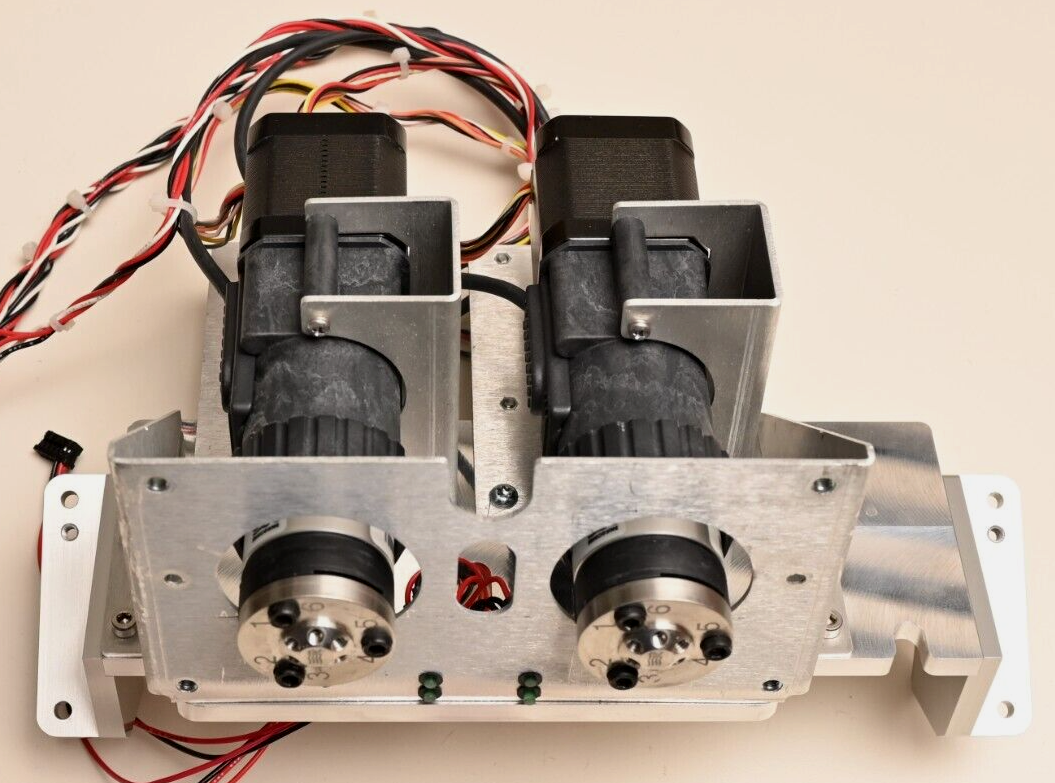 Lot of 2 Rheodyne PD710-100 Injection Valve w/ 8382101 Controllers Sciex MicroLC