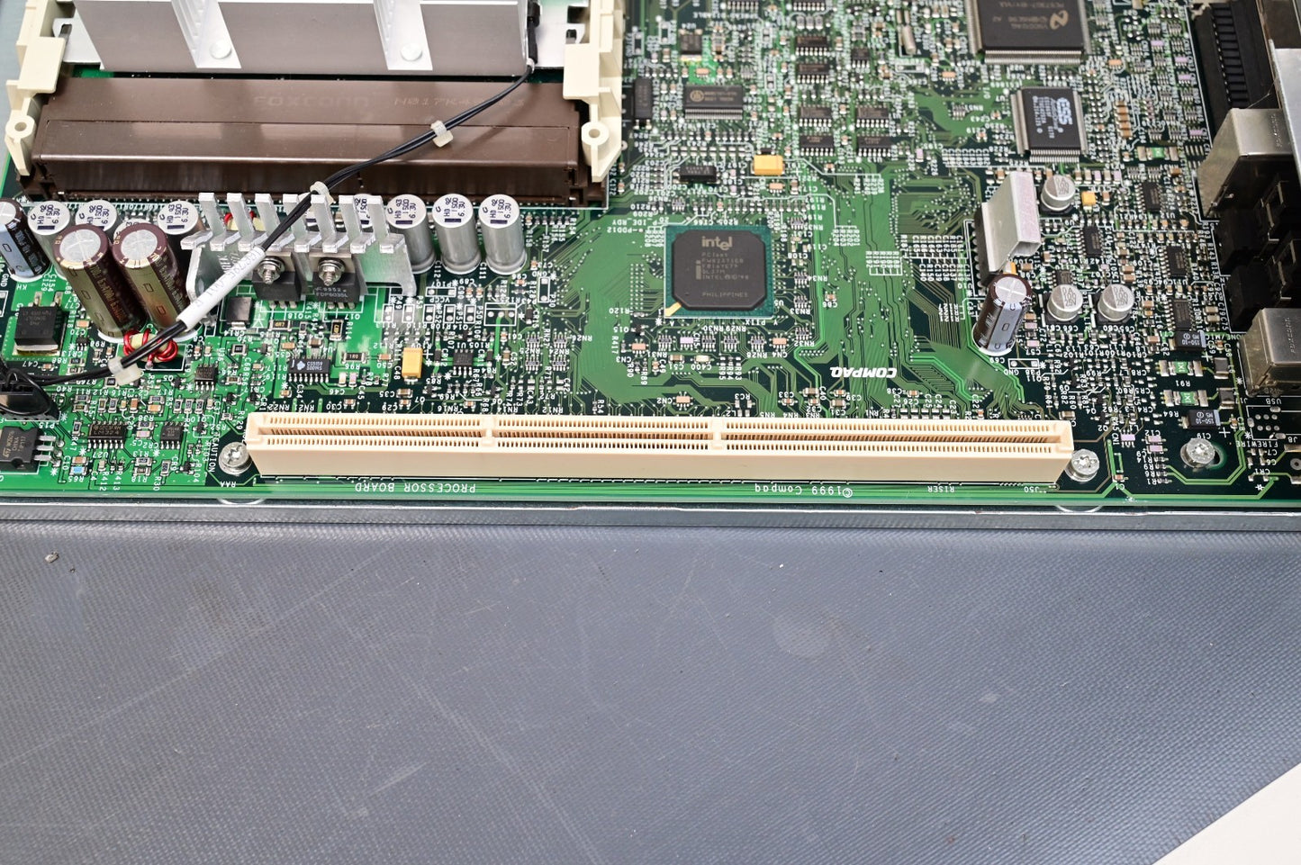 Vintage Compaq Deskpro P3/600 Motherboard w/ RAM ~1999/2000 Tested 010561-101
