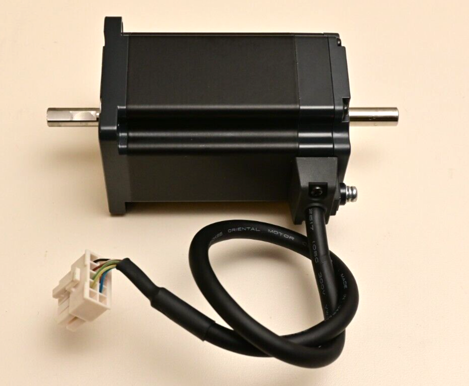 Oriental Motor VEXTA ASM69BAE Dual 8mm Shaft 2.9V 2.1A AlphaStep 60mm Frame
