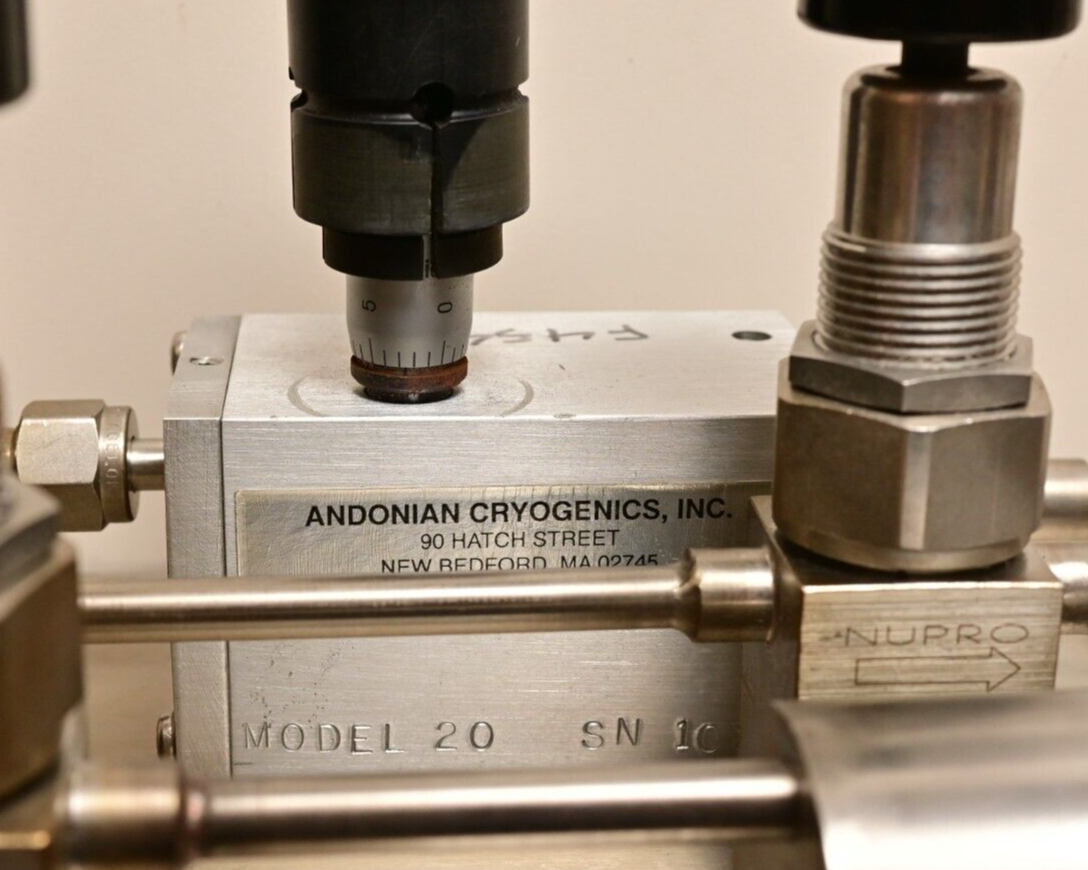 Mass Spec Vacuum Roughing Sample Volume Cryo Leak Assembly & Heater MDC Nupro SS
