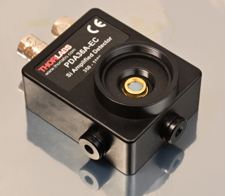 Thorlabs PDA36A-EC Silicon Amplified Detector 350-1100 nm 0-70dB Switchable Gain