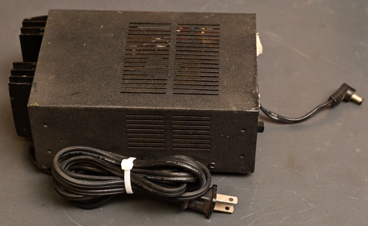 Solid State Regulated DC Power Supply 13.8V for 12V Vehicle Accessories
