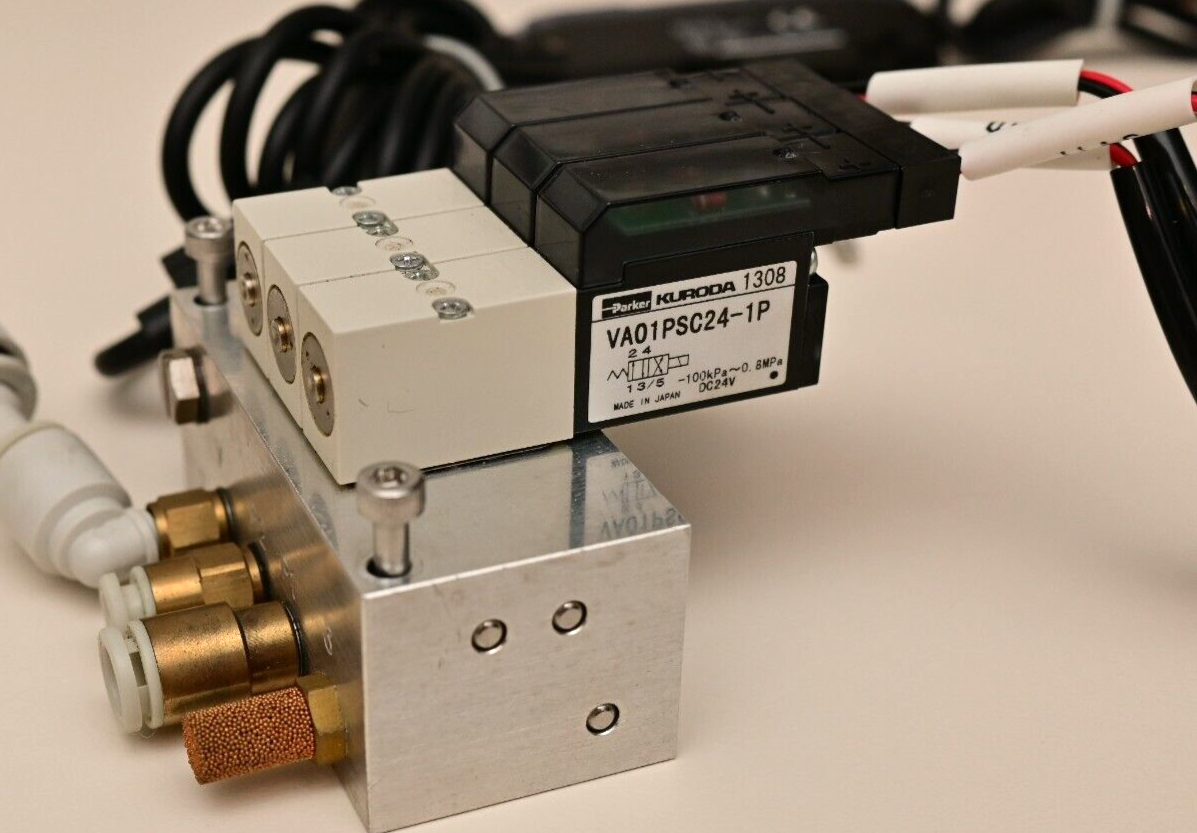 3-Channel Parker Kuroda Vacuum Solenoid Valve w/ Manifold & Keyence AP-41 Sensor