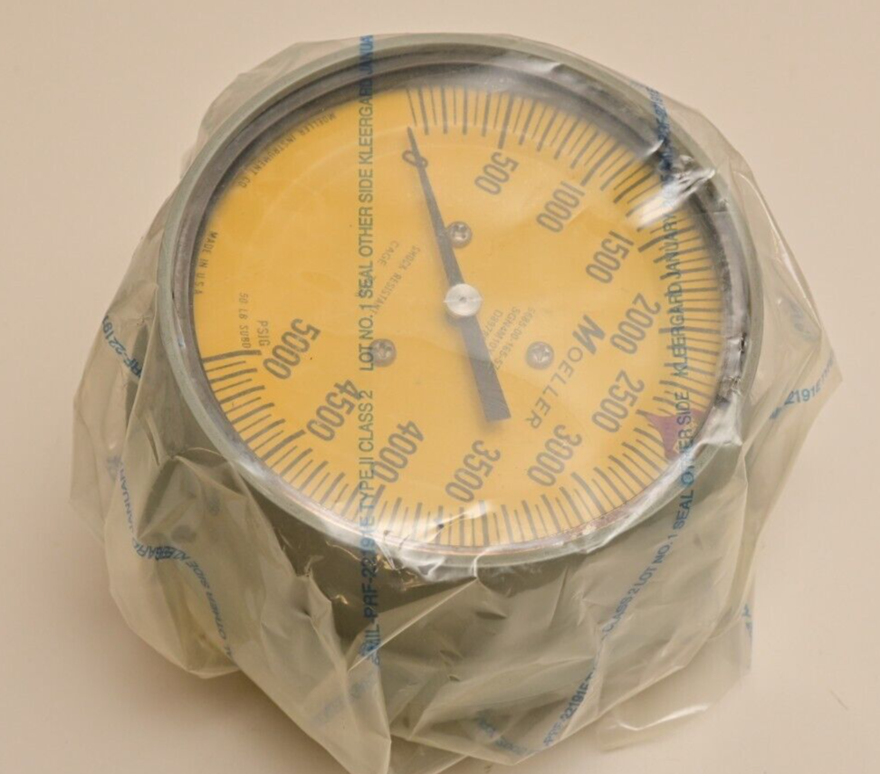 Moeller 4.5" Pressure Gauge Yellow Face 0-5000PSI Shock Bourdon 6685-00-165-5760