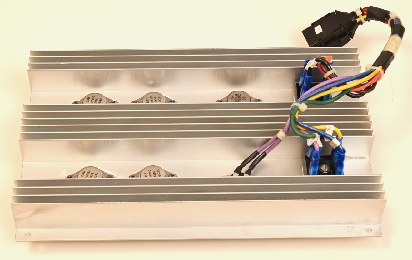 Aluminum Heatsink 10.5" x 7" x 1" w/ TO-3 Transistors IRF350 2N6055 Burndy Conn.