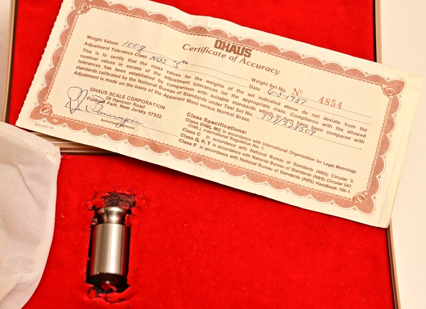 Lot of 4 Ohaus 100g Calibration Weight w/ Cases Gloves/Certificates