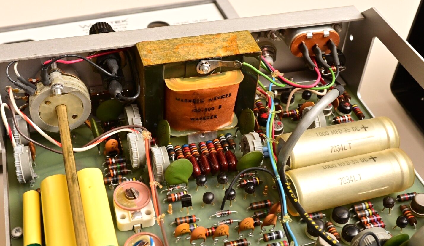 Vintage Wavetek Model 136 VCG/VCA Generator ex-US Govt Harry Diamond Labs
