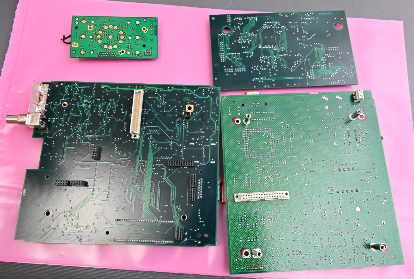 KEYMED Endoscope/Videoscope PC Boards IV6A Hitachi H8/3257 3003R2C30 Gold Scrap