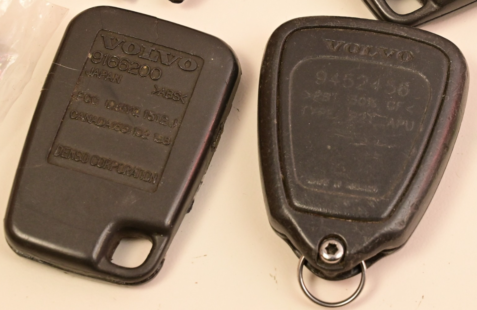 Volvo Key & Keyless Remote Parts Lot Used S70 S80 240/740/960 as-is 9452456