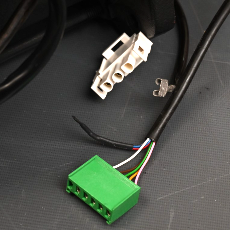 Hettich Motor E2630 R02 (200V Type) w/ Baumer Encoder Rotanta 46 RSC Centrifuge