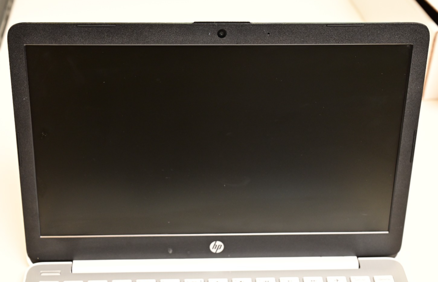 HP Stream Laptop Intel Celeron N4020 4GB RAM P/N 11-ak0035nr Windows