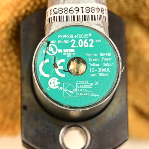 Pepperl + Fuchs P/N 904490 2.062 Cylinder Inductive Sensor NJ2-PD-E02-2.062-V95
