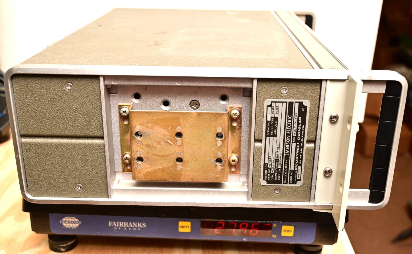 HP 8620C Sweep Oscillator w/ 86245A-H28 RF Plug-In 5.9-8.0GHz USAF Surplus