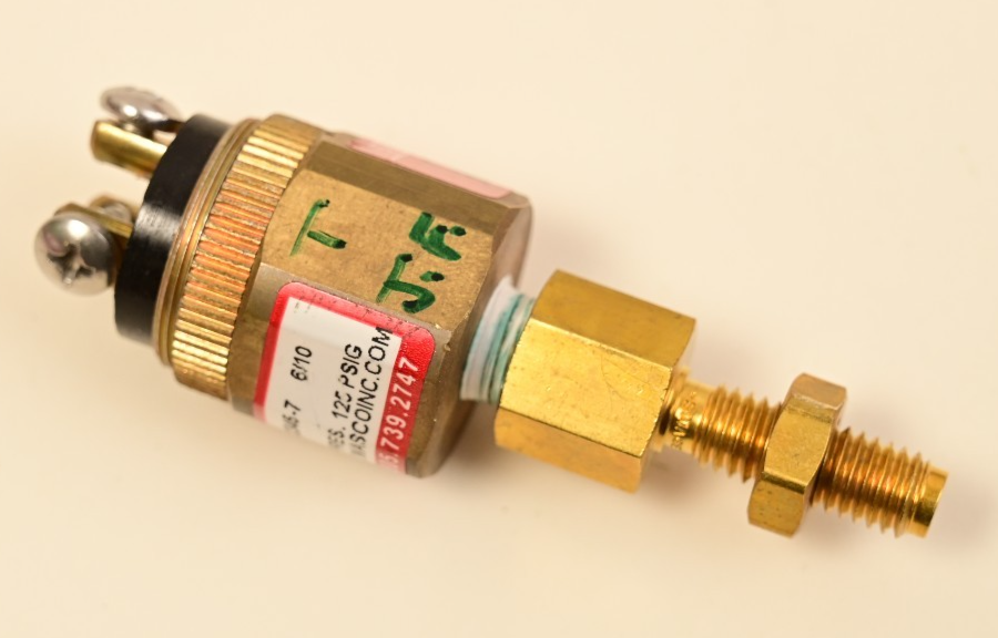 WASCO Pressure Switch 28 PSIG Decreasing 250V AC 5A P500-55F3A/9363