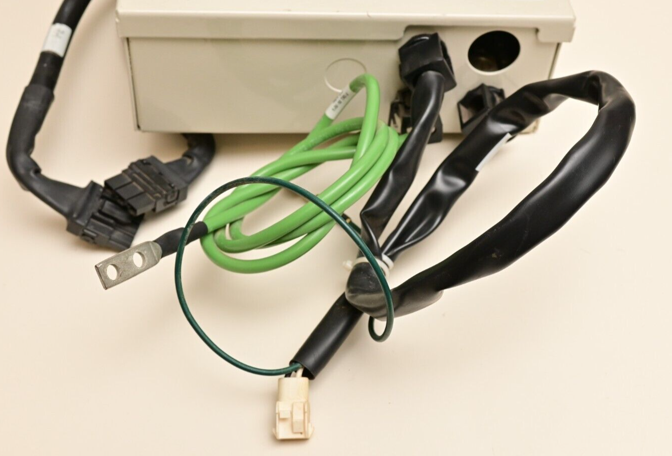 Commscope Telecom AC Power Panel ACPP-120/240-60-WM-06-N-S-GF Square-D Breakers