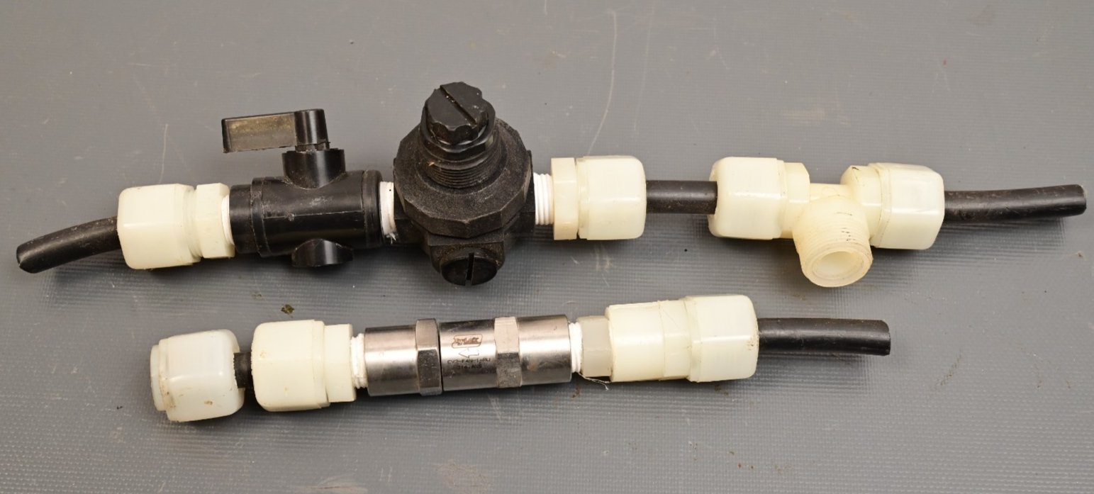 Water Purifier Parts Watts P60 Regulator HY-LOK CV2-F4N-1-BU 316.AK5 w/Misc Hose