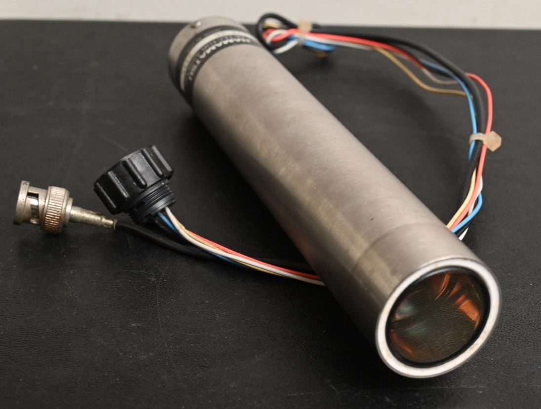 Hamamatsu PMT Detector & HV Supply HC124-06 Stainless/UV Window AMP 206434-1