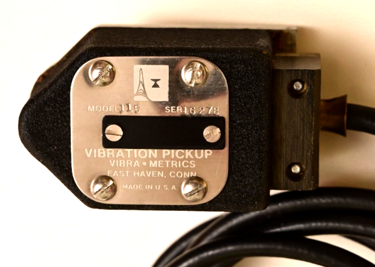 Vibra-Metrics Model 115 Vibration Pickup Seismic Sensor Acelerometer ITT Conn.