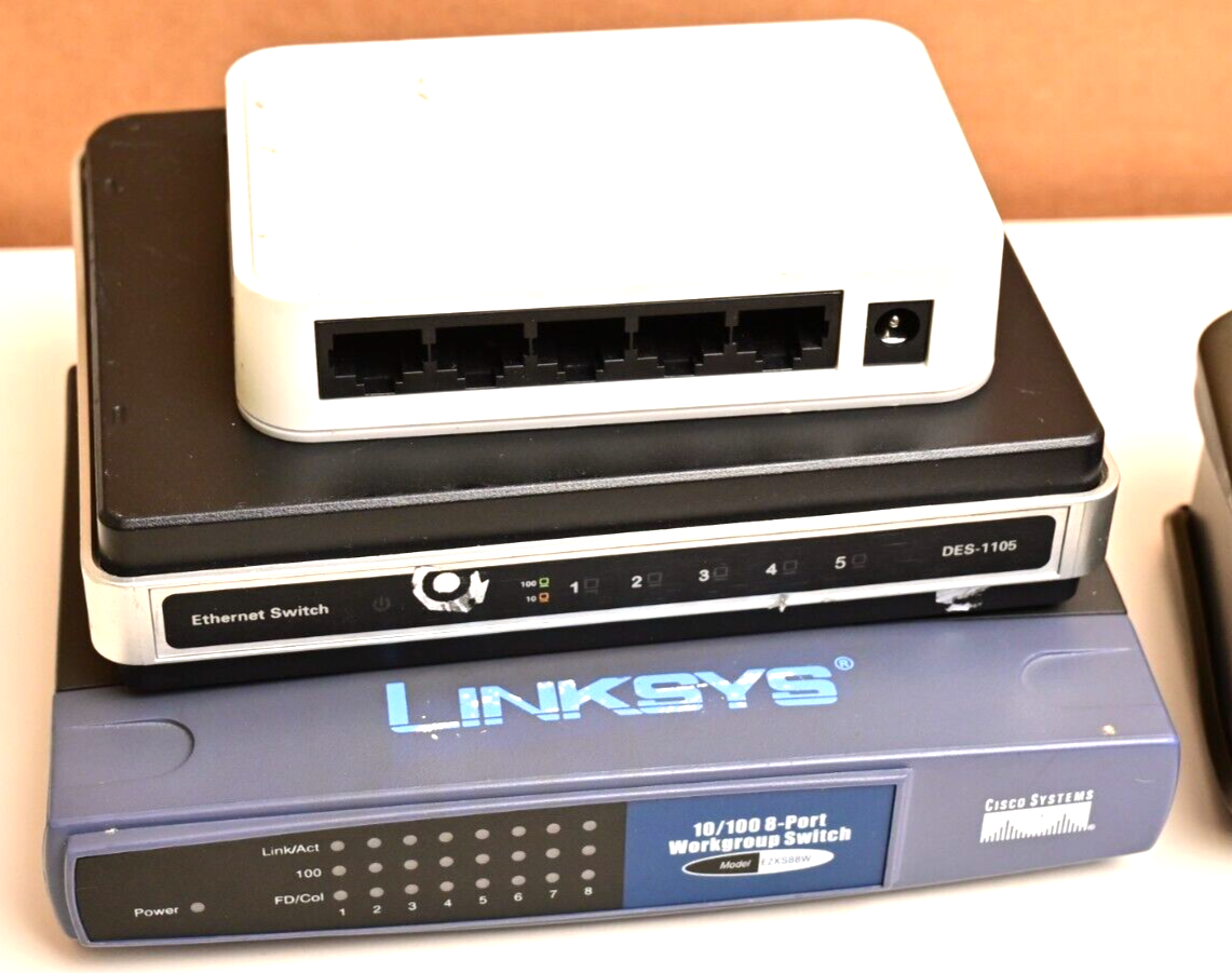 Lot of 14 Routers, KVM, PoE Injector, VPN, Gigabit Switches Cisco Netgear IOGear