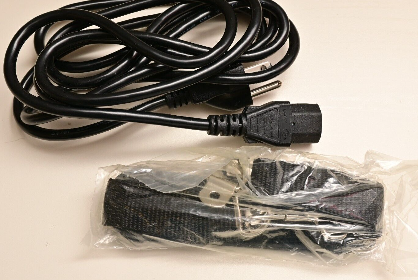 IST RSS-220 Heat Stress Monitor Wet Bulb Thermometer in "U.S. Property" Case