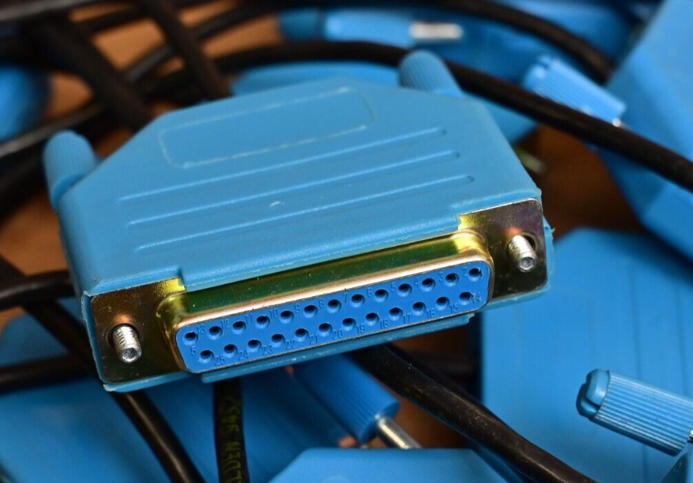 Lot of 15 DB25 Female Connectors w/ Short Pigtail Blue Plastic Thumb Screw