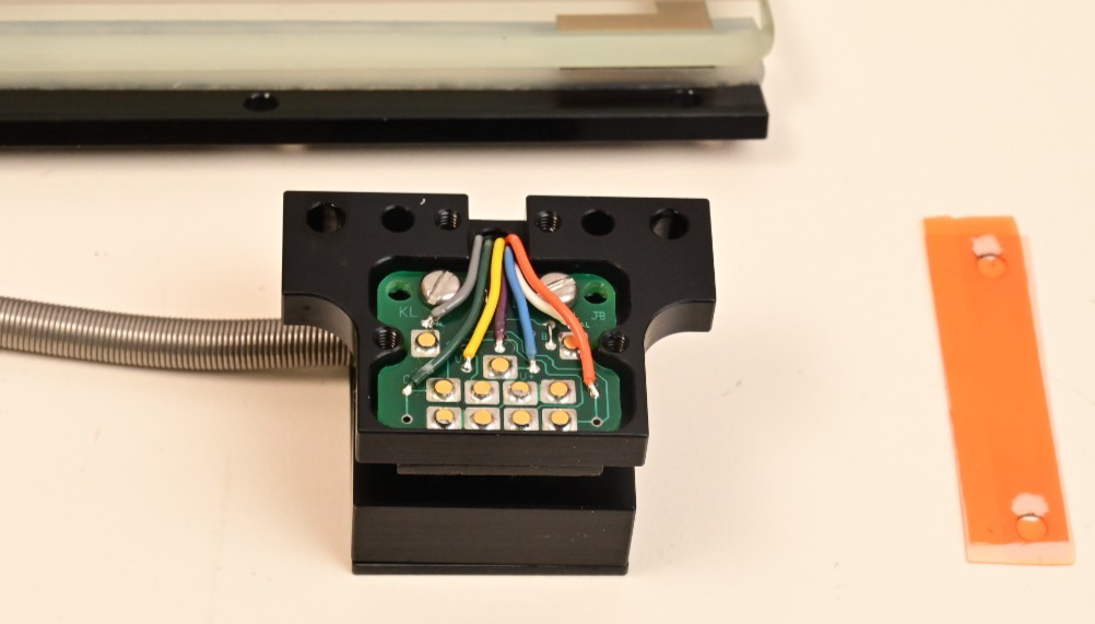 Kensington / Newport Wafer Prealigner Linear Optical Encoder 4-Channel 139mm