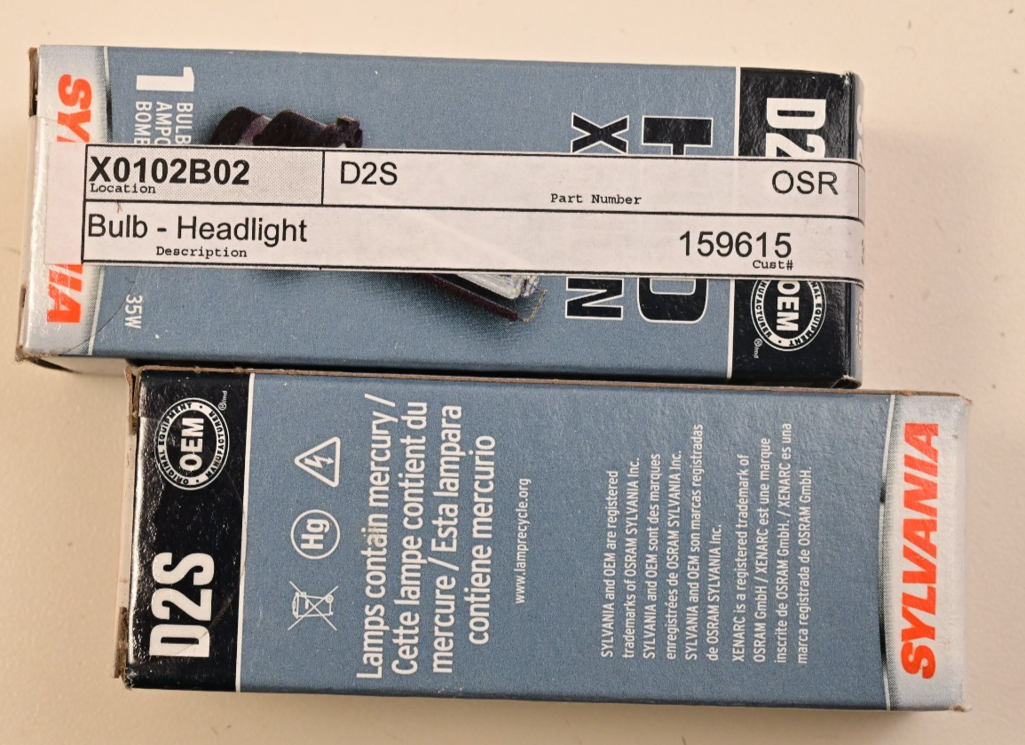 QTY 2 Sylvania D2S HID Xenon Bulb Volvo 35W NOS