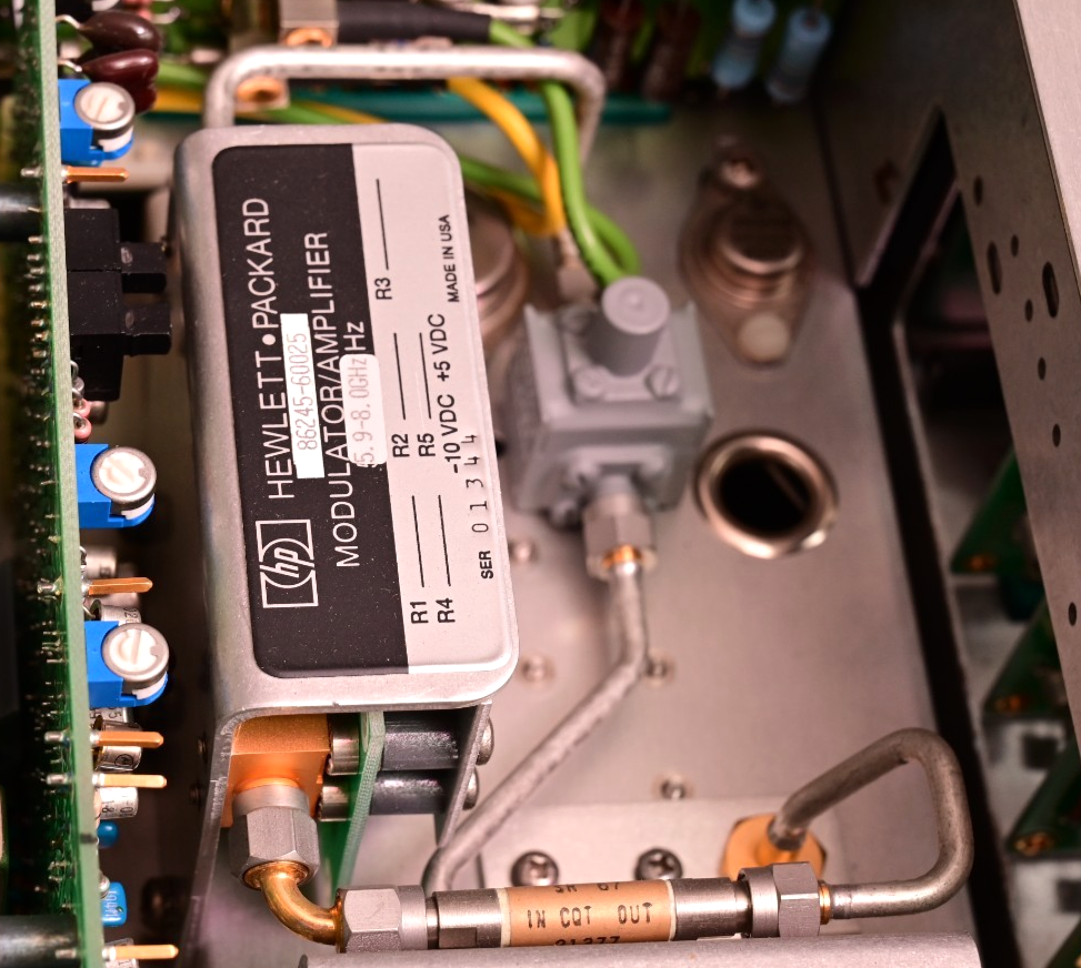 HP 8620C Sweep Oscillator w/ 86245A-H28 RF Plug-In 5.9-8.0GHz USAF Surplus