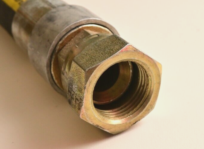 33" 3/4" Non-Metallic Hydraulic Hose 4000 PSI Dunlop SAE100R12 MSHA IC-37/2