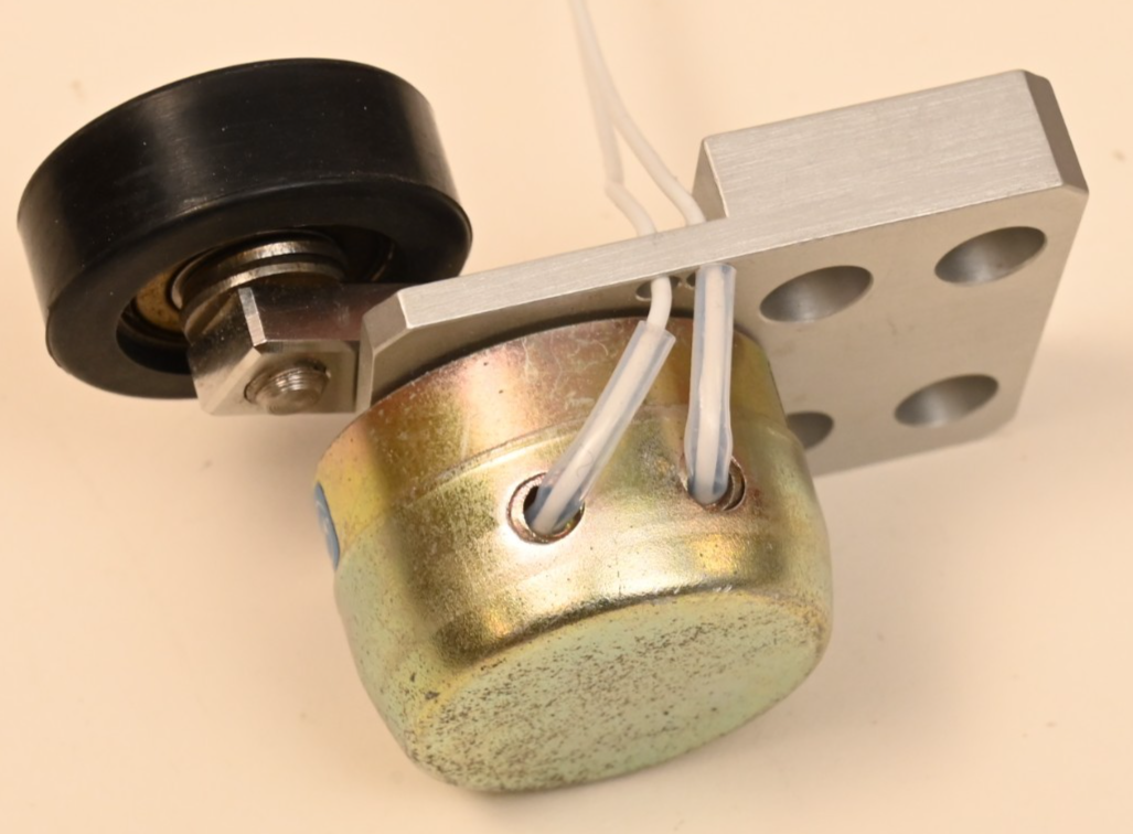 Shidengen 24V Rotary Solenoid Mounted 20mm Arm & 30mm Urethane Wheel S331385829