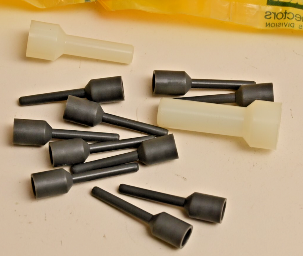 Lot of 43 Parker Fluid Connectors Plastic Plugs Vacuum Plug NOS 2P664 Various