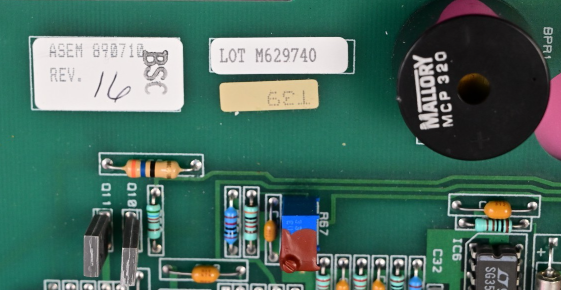 Burdick DC200 PC Board Parts MC68HCP11A0FN Sprague Electrocube Schaffner IT255