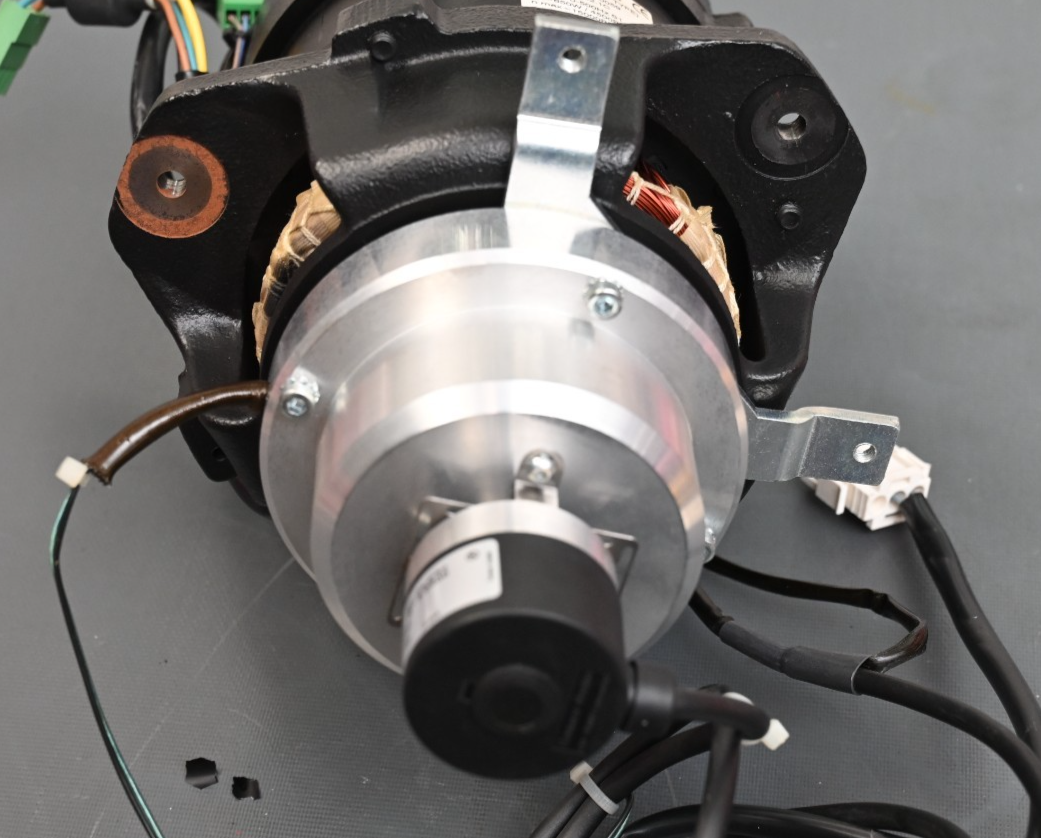 Hettich Motor E2630 R02 (200V Type) w/ Baumer Encoder Rotanta 46 RSC Centrifuge