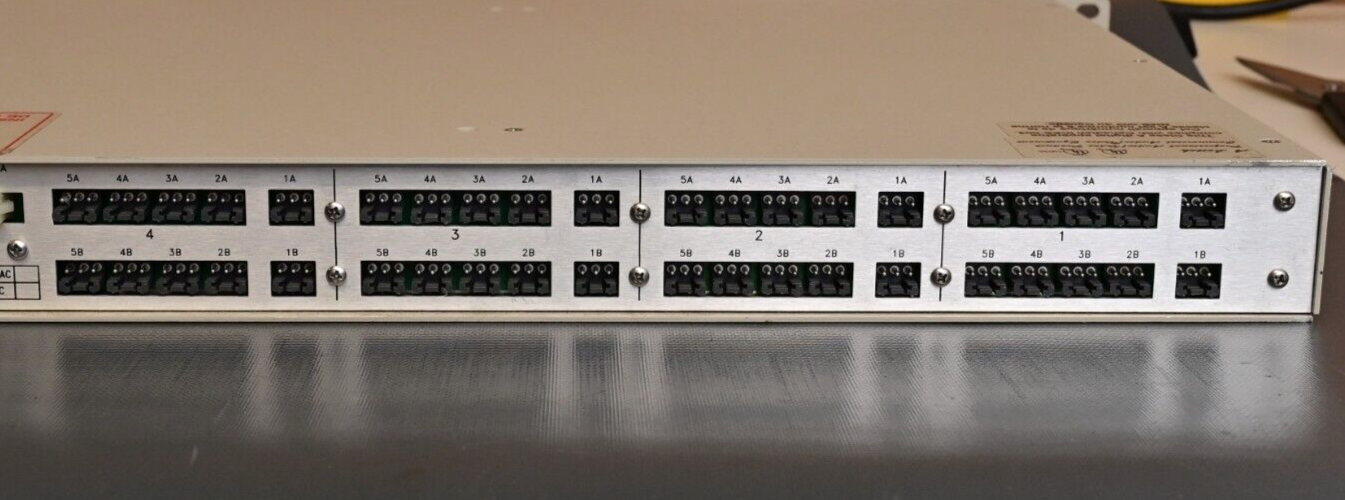 LEITCH FR-883 Audio Distribution Amplifier 884PS w/ 2X AMD-880 LO Z Cards