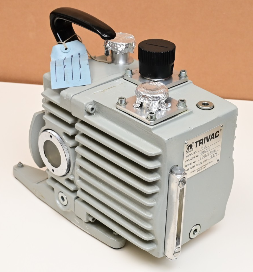 Leybold TRIVAC D8A Vacuum Pump Head 898222 Rough-In Rotary Vane Pump