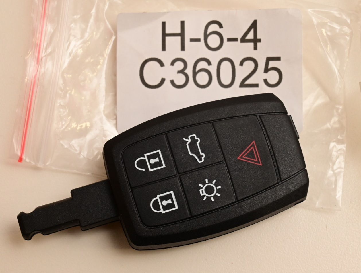 Volvo Keyless Remote Parts Lot H-6-4 C36025 8666773 S60 Back Hatch