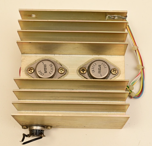 Aluminum TO-3 Heatsink w/ 2 RCA 2N3773 NPN Power Transistors 4"x4"x2.6" 0.8lb