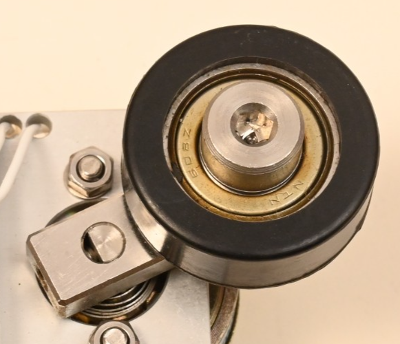 Shidengen 24V Rotary Solenoid Mounted 20mm Arm & 30mm Urethane Wheel S331385829