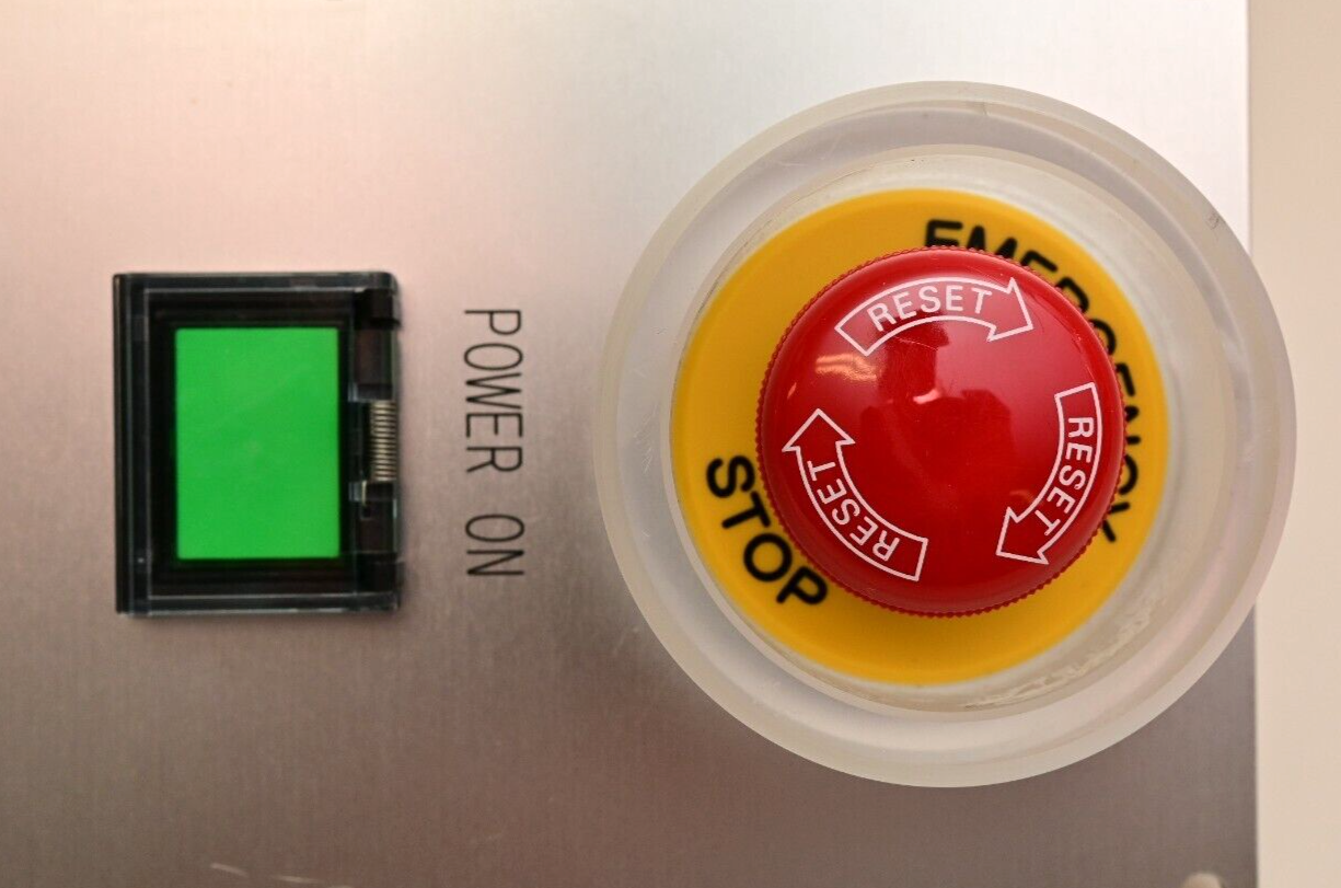 ON/OFF and Emergency Stop Panel Industrial Idec HA-C20 Omron A165E-02 6.5"x3.5"