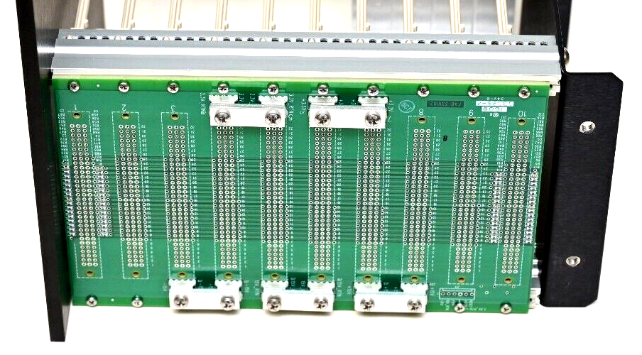 Schroff 10-Slot Chassis w/ Backplane BD LSR II w/ Vertical Mounting Plate VME